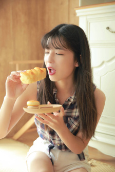 国子监来了个女弟子